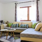 Apartman Makalu *