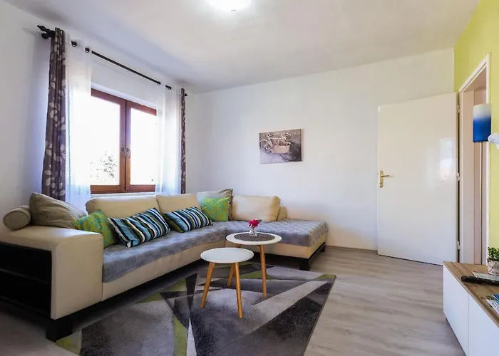 Makalu Apartament *