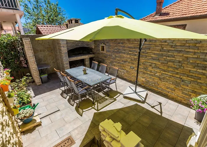 公寓 Makalu 扎达尔