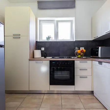 Makalu Apartment